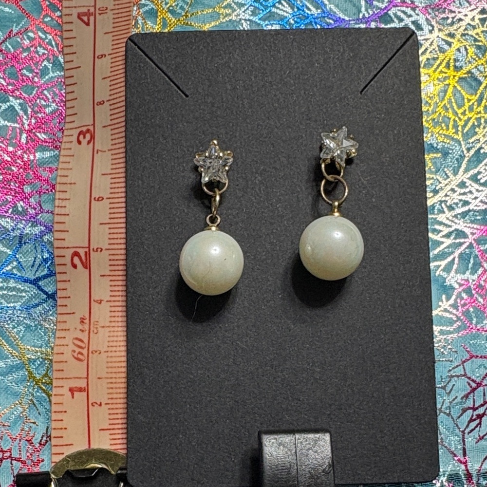 🖤Starry White Pearl Dangle Earrings🖤